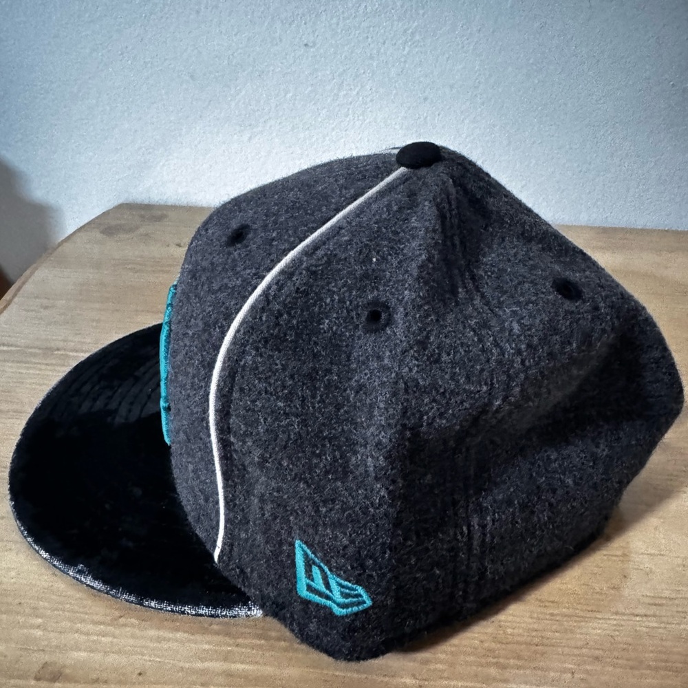 Skullcandy x New Era cap - Picture 3 of 4